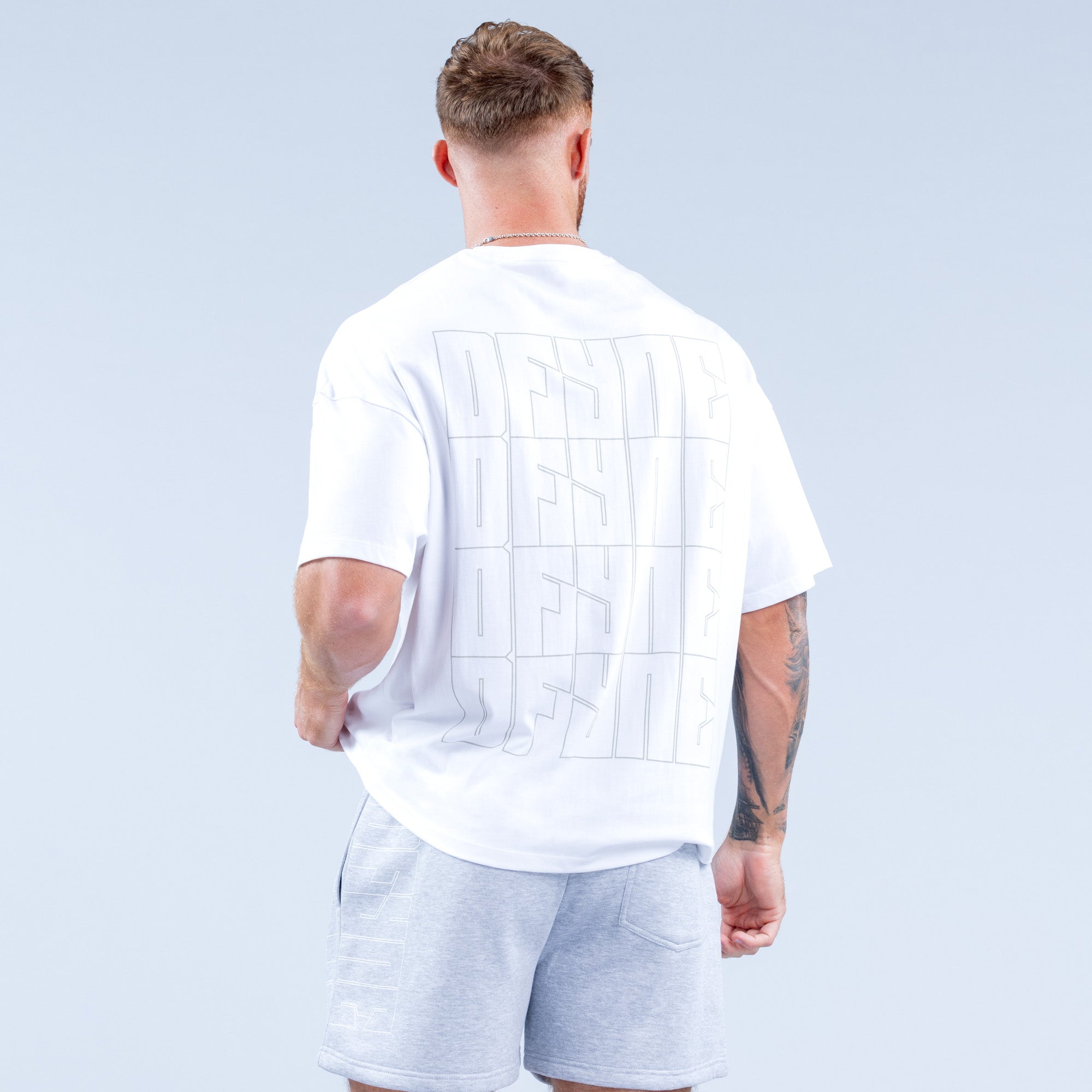 Camiseta DFYNE Recharge Graphic Hombre Blancas | 1753-BCJZD