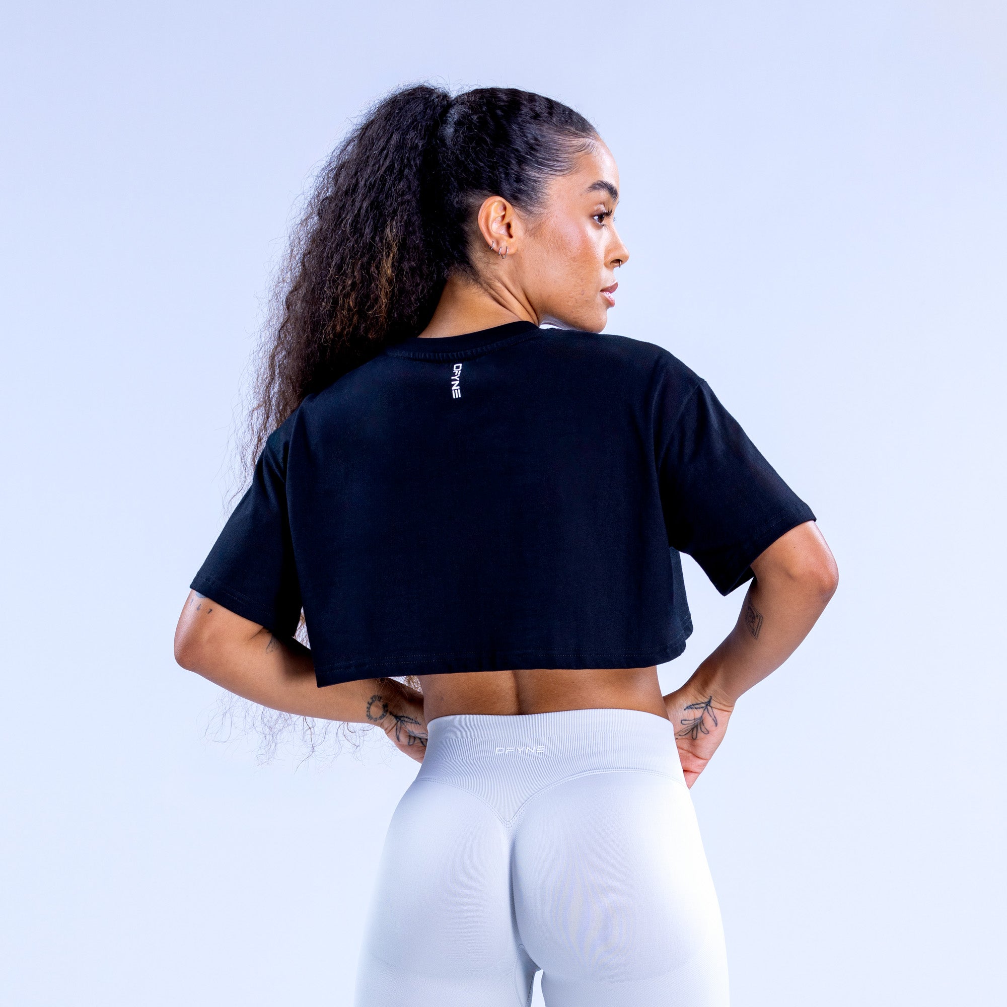 Camiseta DFYNE Revive Crop Mujer Negras | 4329-SNTLI