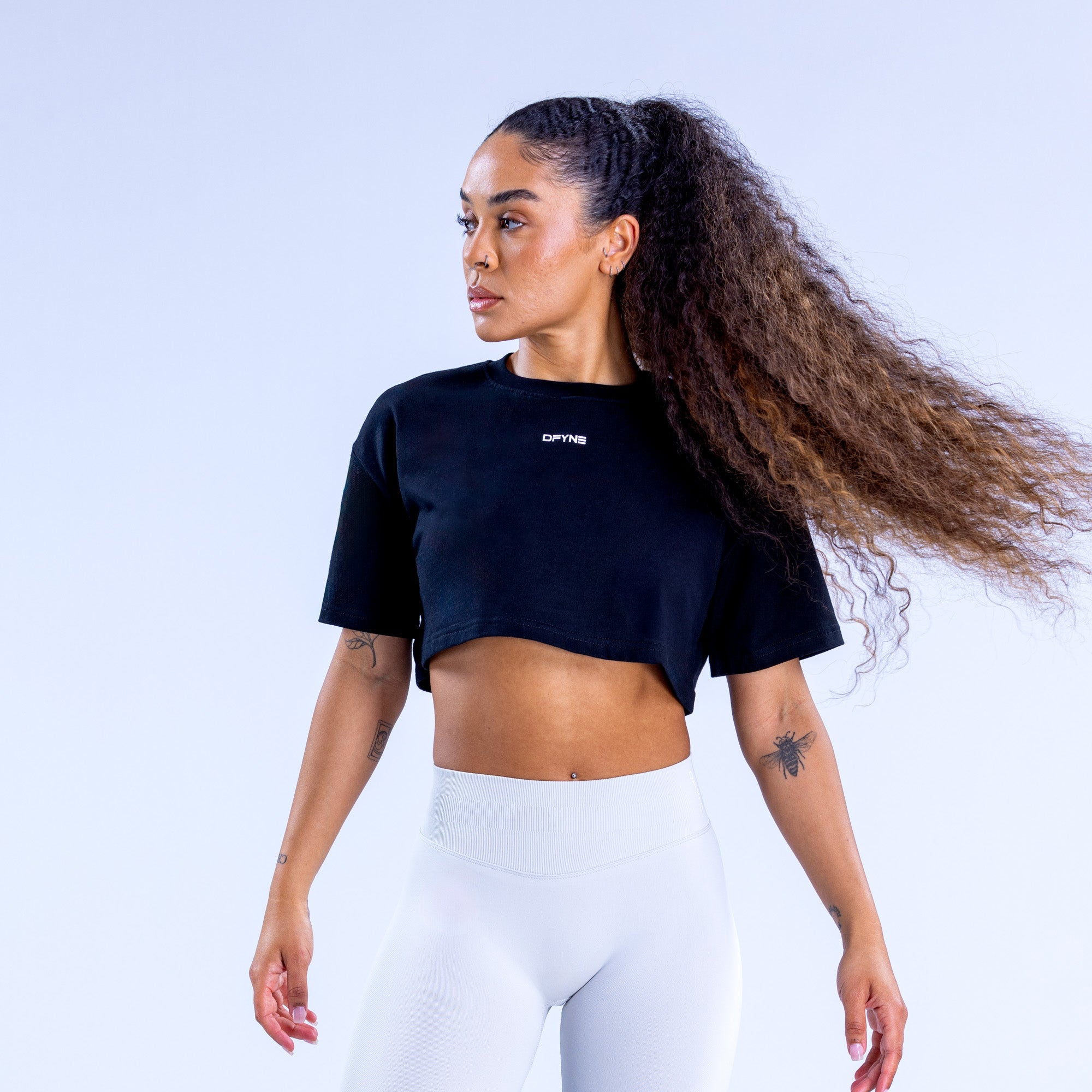 Camiseta DFYNE Revive Crop Mujer Negras | 4329-SNTLI