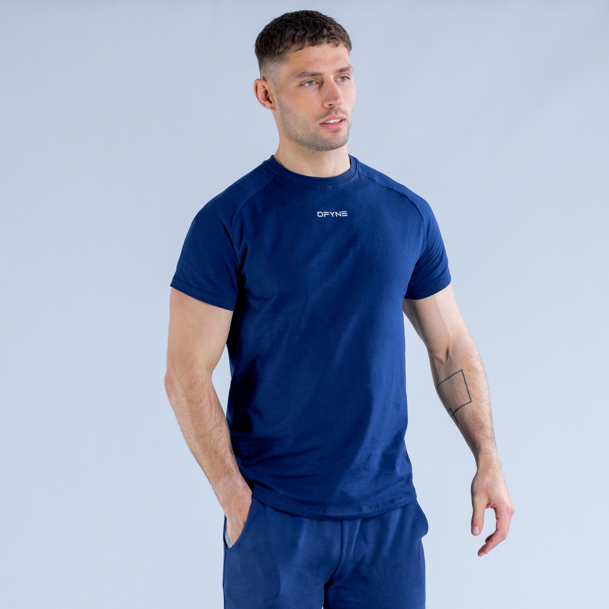 Camiseta DFYNE Stealth Hombre Azules | 4876-INRGV