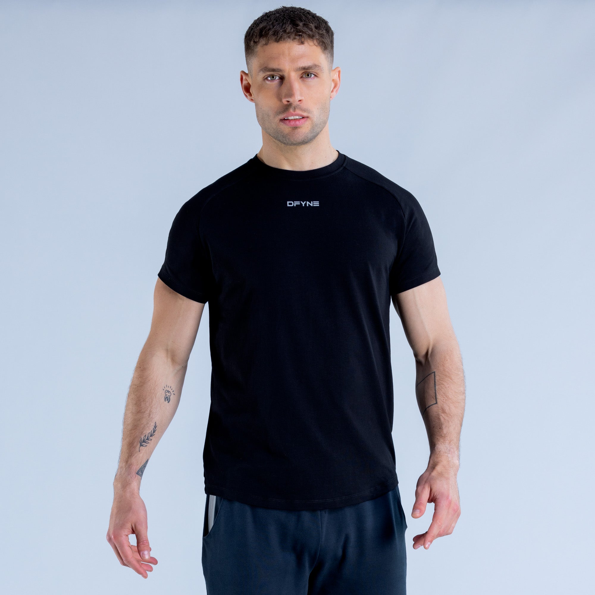 Camiseta DFYNE Stealth Hombre Negras | 6598-DKSRP