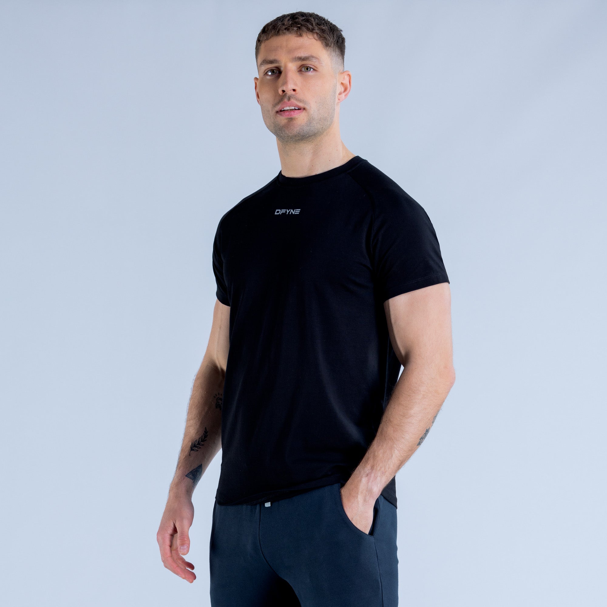 Camiseta DFYNE Stealth Hombre Negras | 6598-DKSRP