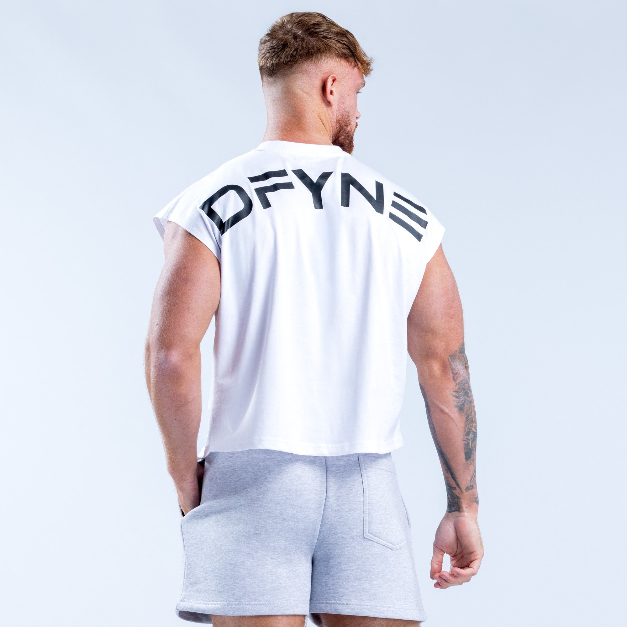 Camiseta sin Manga DFYNE Signature Crop Hombre Blancas | 9320-XQOLV
