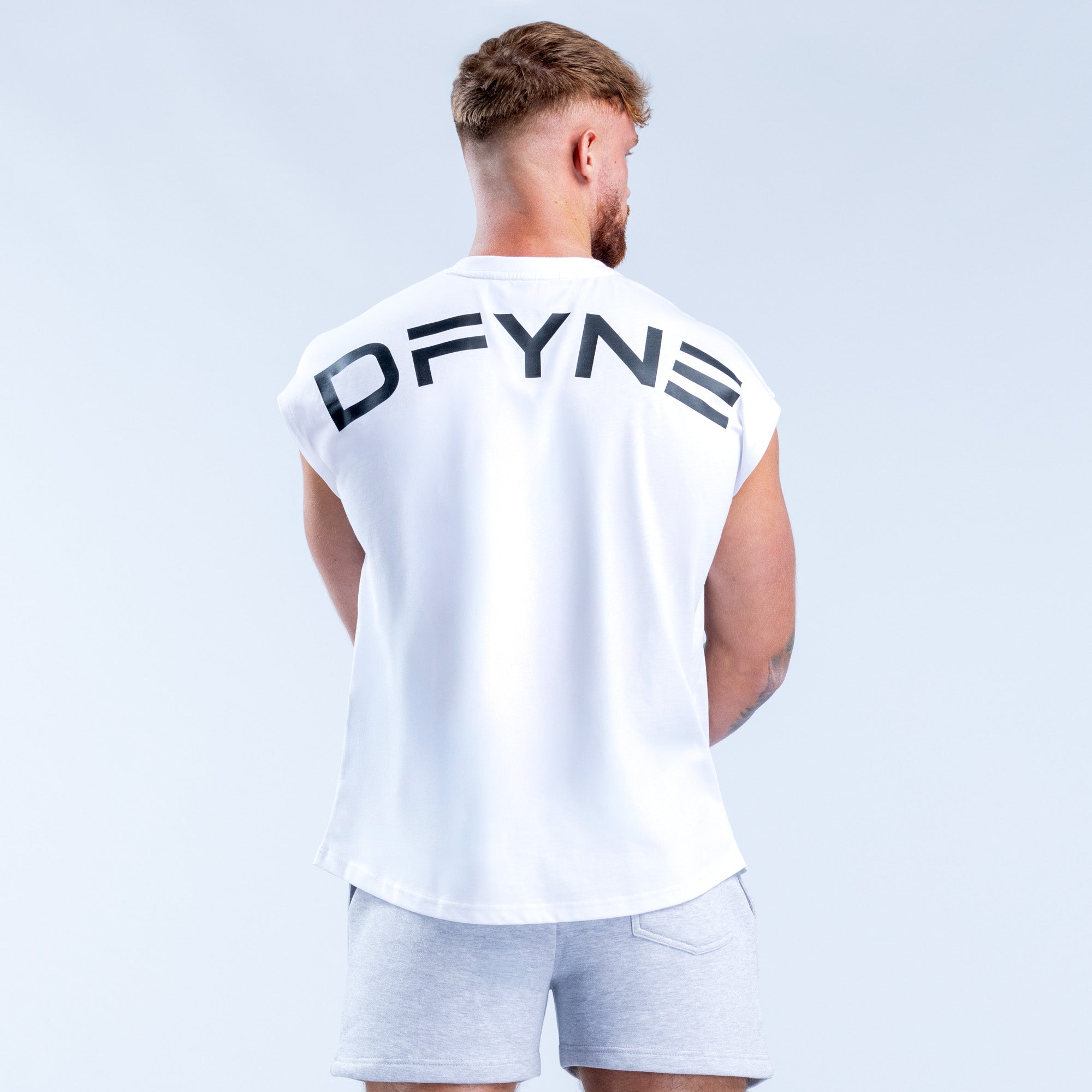 Camiseta sin Manga DFYNE Signature Hombre Blancas | 5927-XOMSC