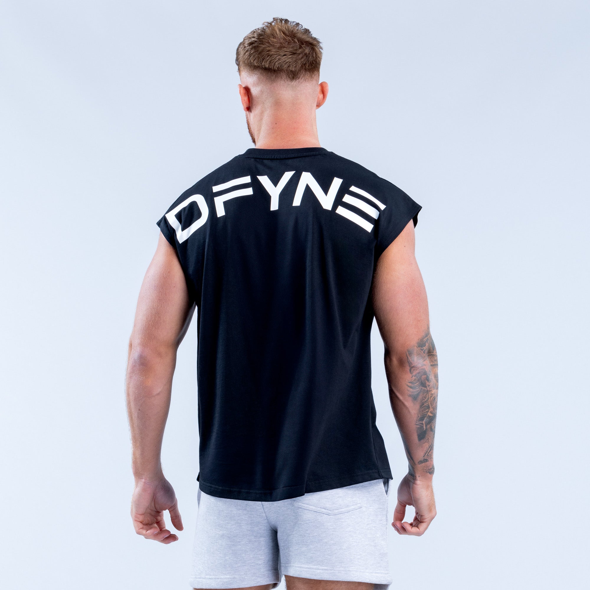 Camiseta sin Manga DFYNE Signature Hombre Negras | 1324-FTNBY
