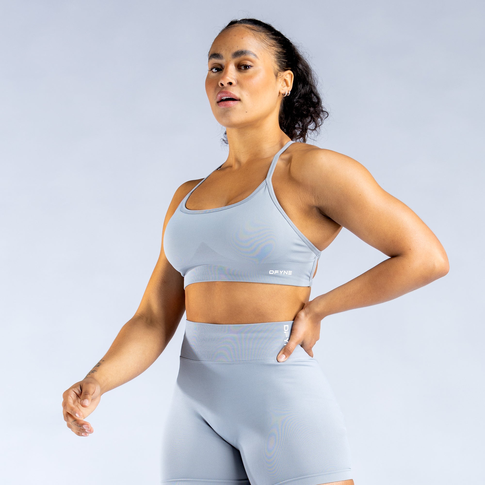Sujetador Deportivo DFYNE Dynamic Backless Mujer Gris Claro | 9731-YSRLN