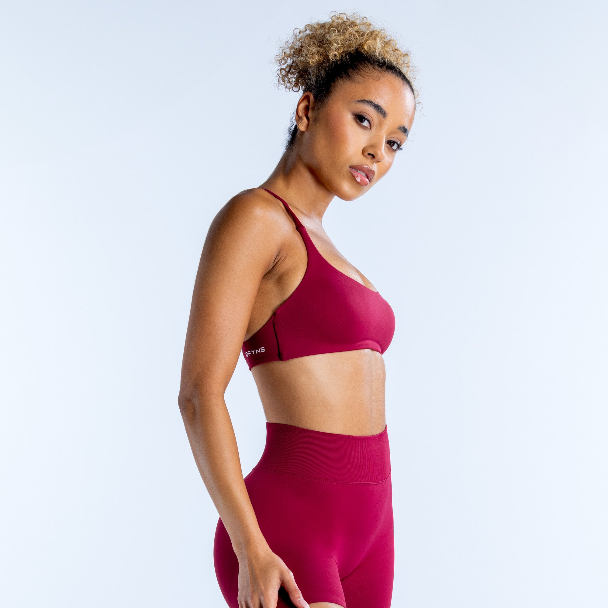 Sujetador Deportivo DFYNE Dynamic Twist Back Mujer Fucsia | 7349-ORCFT