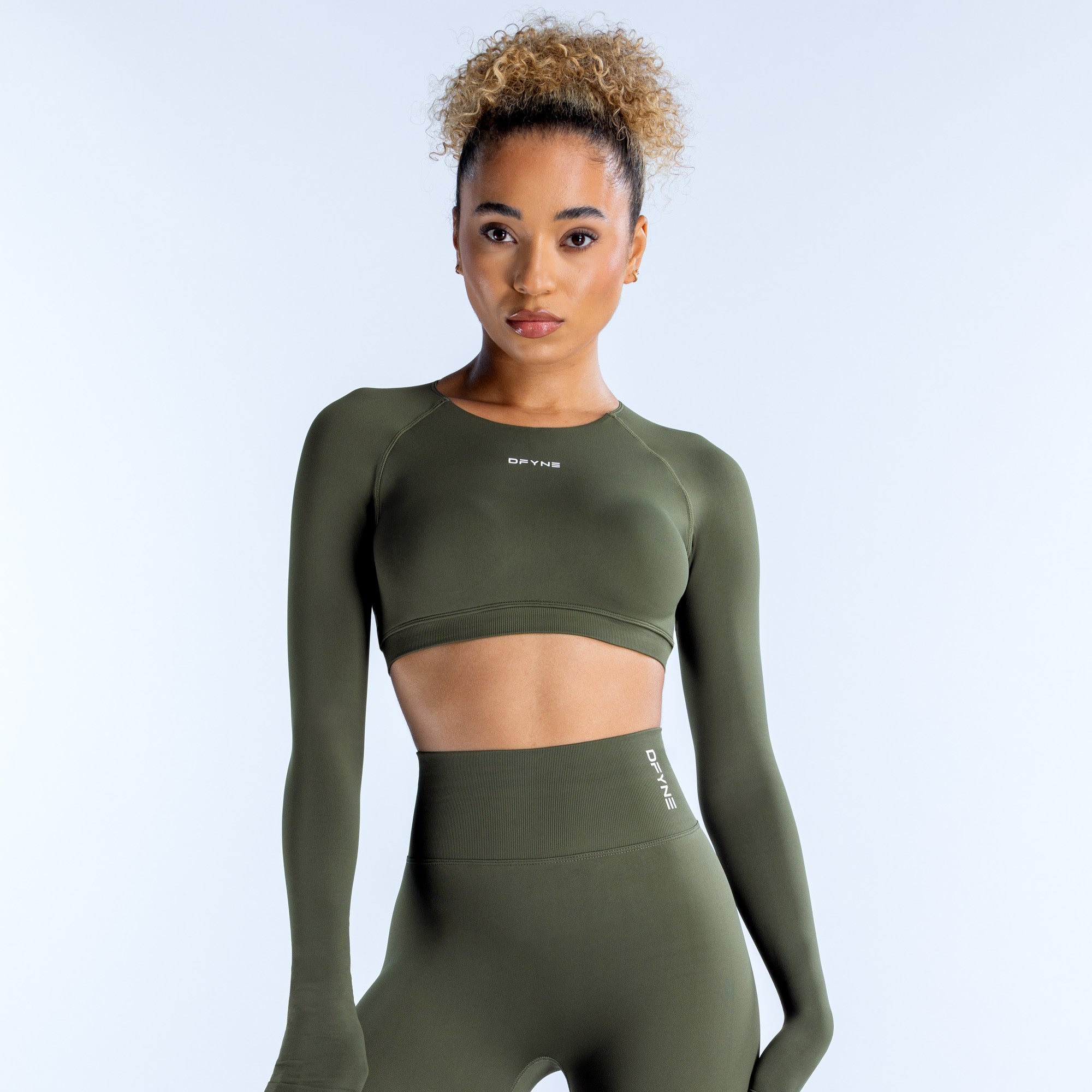 Top DFYNE Dynamic Long Sleeve Crop Mujer Verde Oliva | 3042-QAMOL