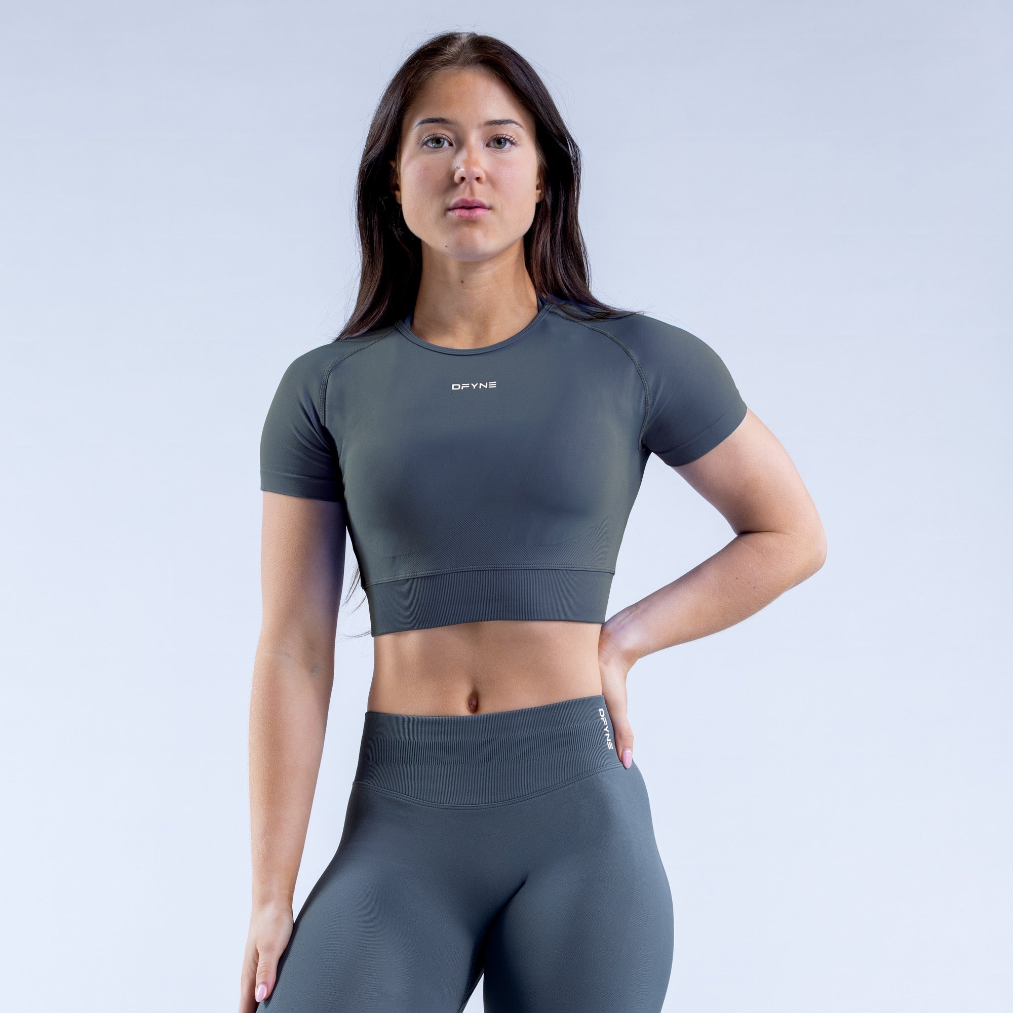 Top DFYNE Impact Crop Mujer Gris | 8619-DGPFX